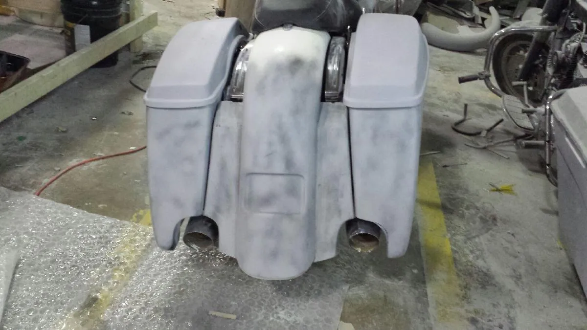 Harley Davidson 4.5" Extended Stretched Saddlebags With LED Light Fender With Lids - 2014 - 2018  Model Style Bags