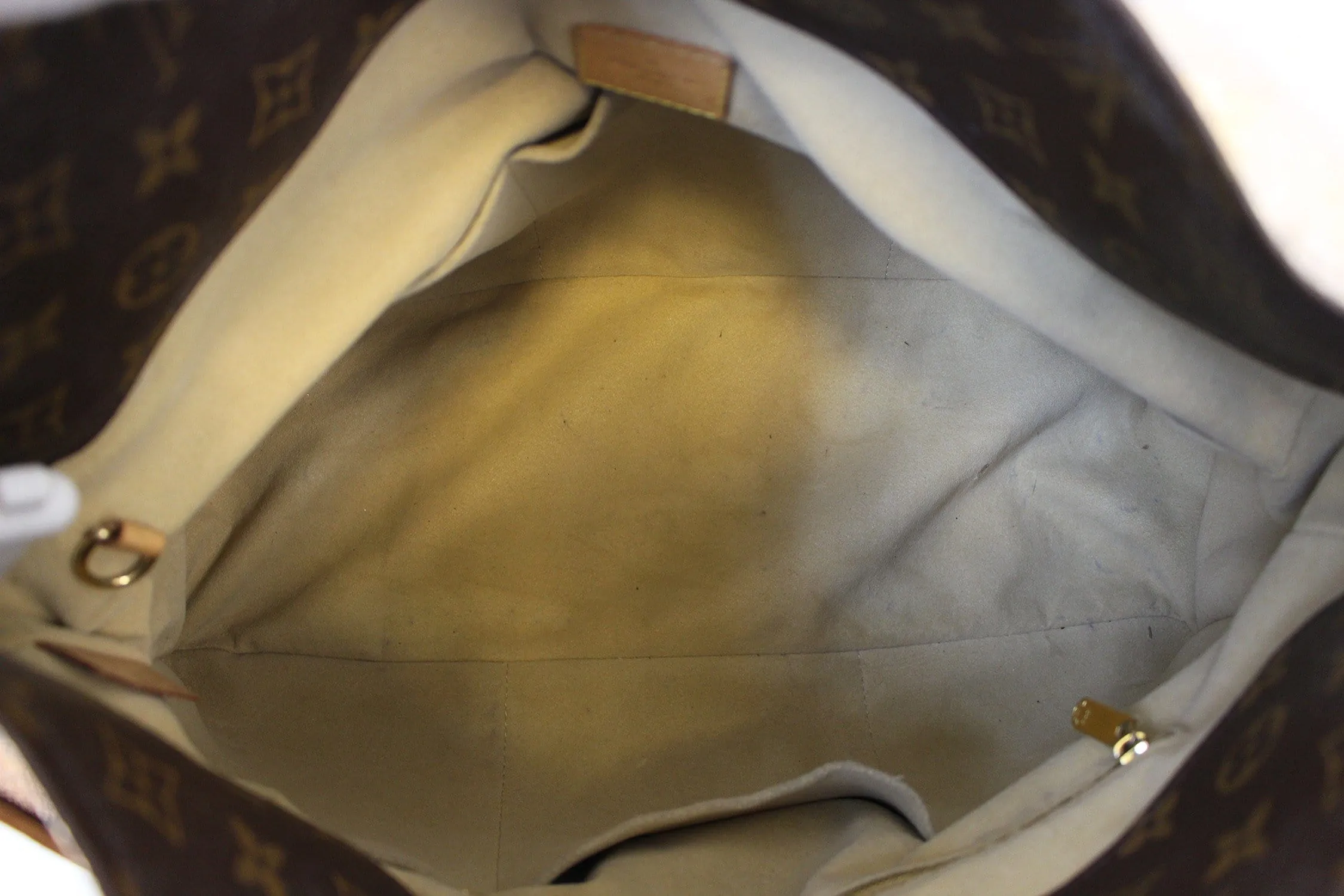 LOUIS VUITTON Artsy Handbag MM Monogram Canvas Tote