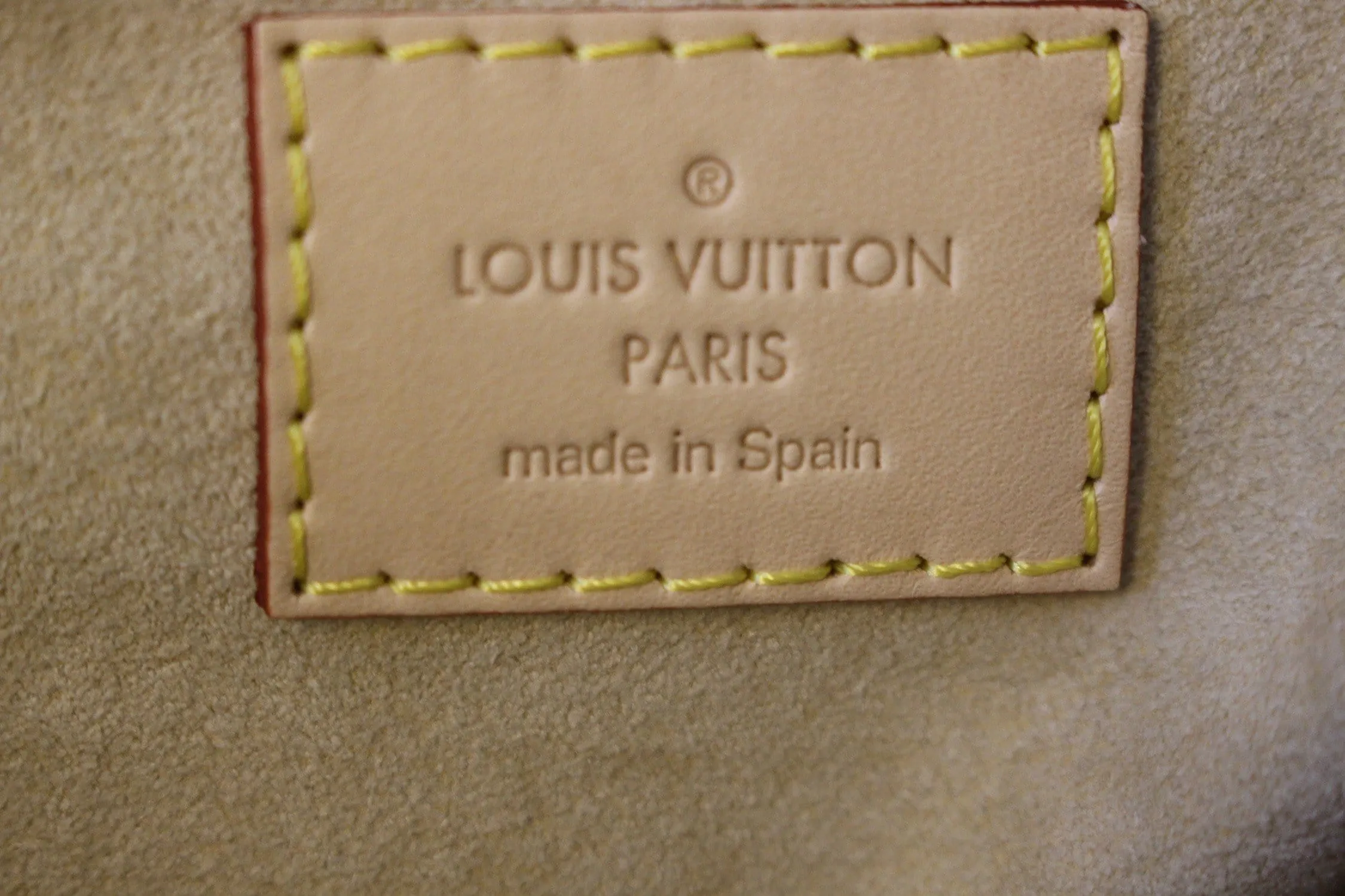 LOUIS VUITTON Artsy MM Damier Azur  Shoulder Handbag