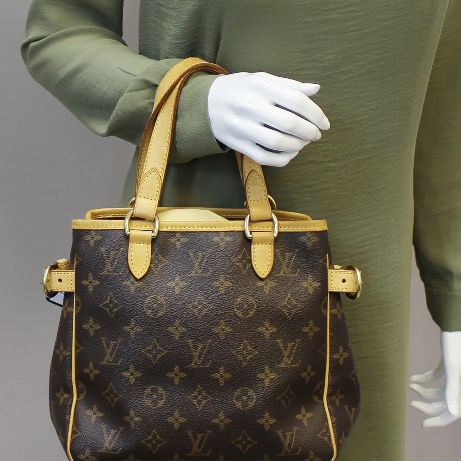 LOUIS VUITTON Batignolles Vertical Monogram Canvas  Tote Handbag