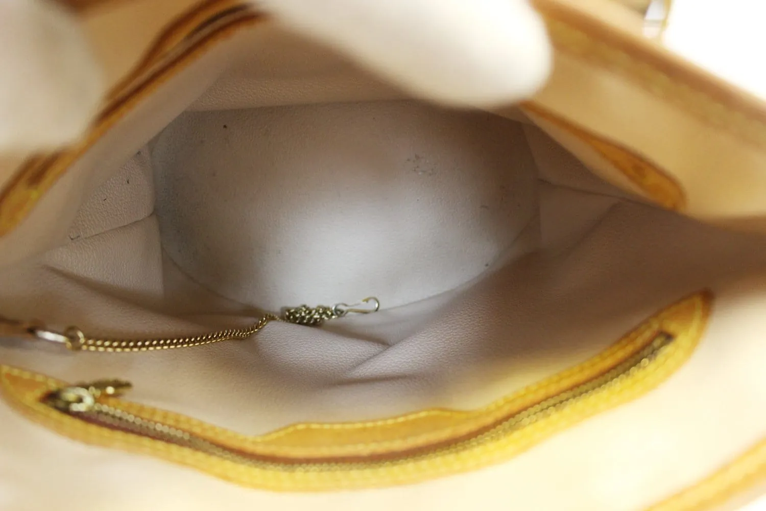 LOUIS VUITTON Bucket PM Monogram Canvas Shoulder Bag