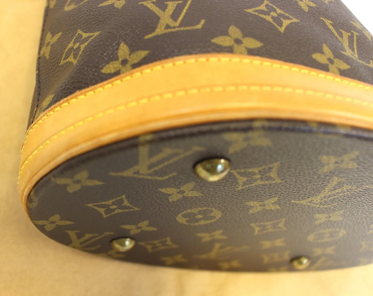 LOUIS VUITTON Bucket PM Monogram Canvas Shoulder Bag