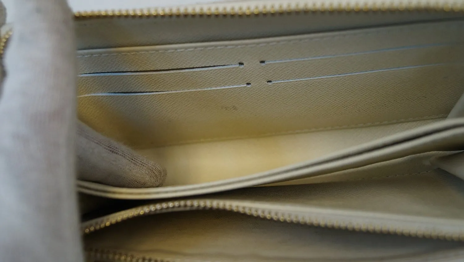 LOUIS VUITTON Damier Azur Zippy Zip Around Long Wallet