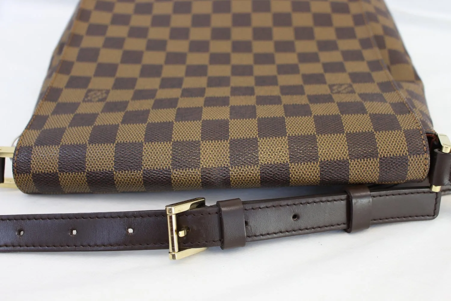 LOUIS VUITTON Damier Canvas Musette Bag w/ Long Strap