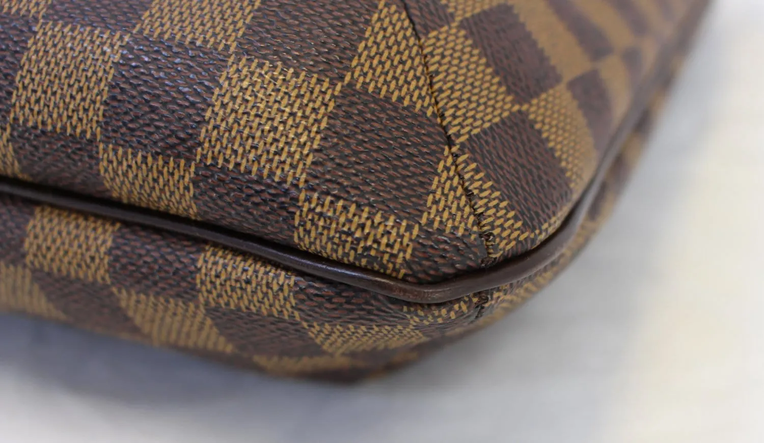 LOUIS VUITTON Damier Canvas Musette Bag w/ Long Strap