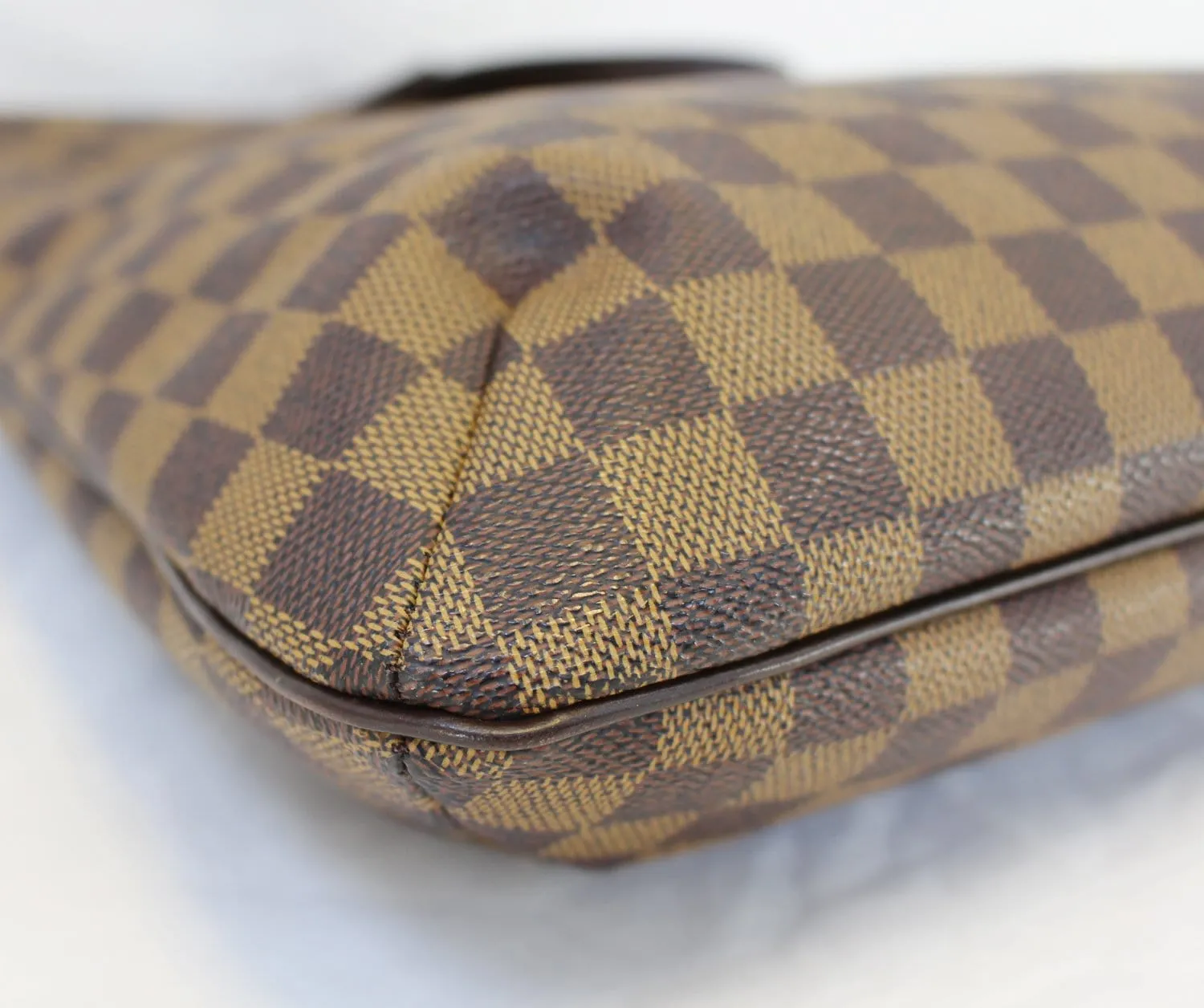 LOUIS VUITTON Damier Canvas Musette Bag w/ Long Strap