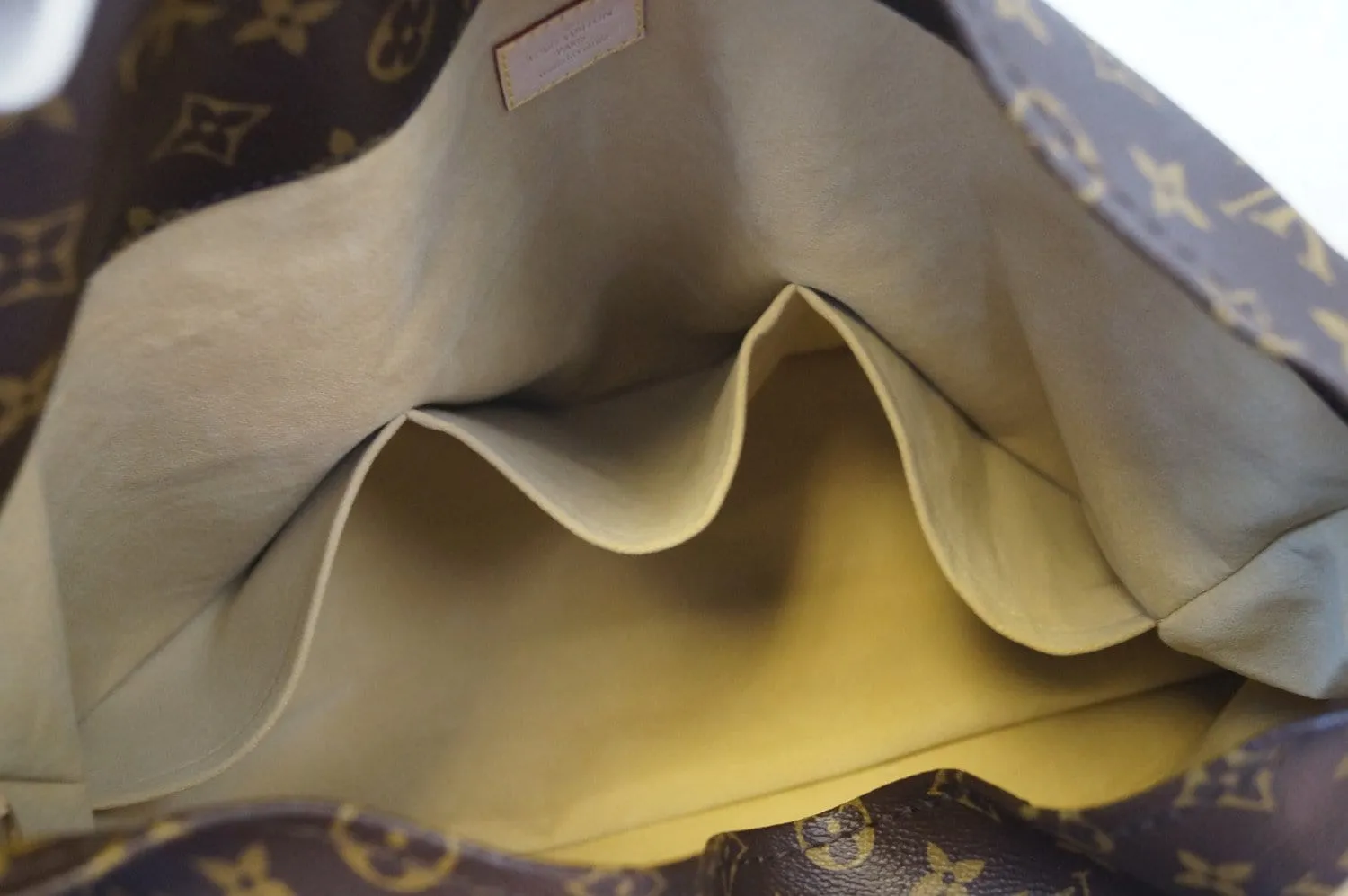 LOUIS VUITTON Monogram Artsy GM Tote Hobo Handbag Limited