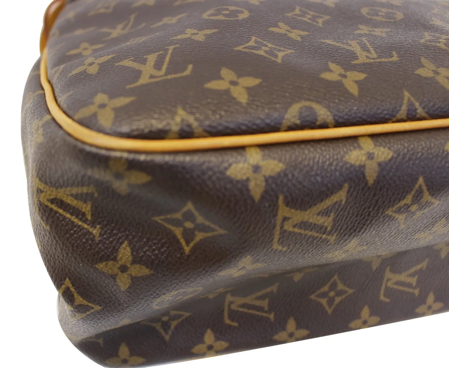 LOUIS VUITTON Monogram Batignolles Vertical Shoulder Bag