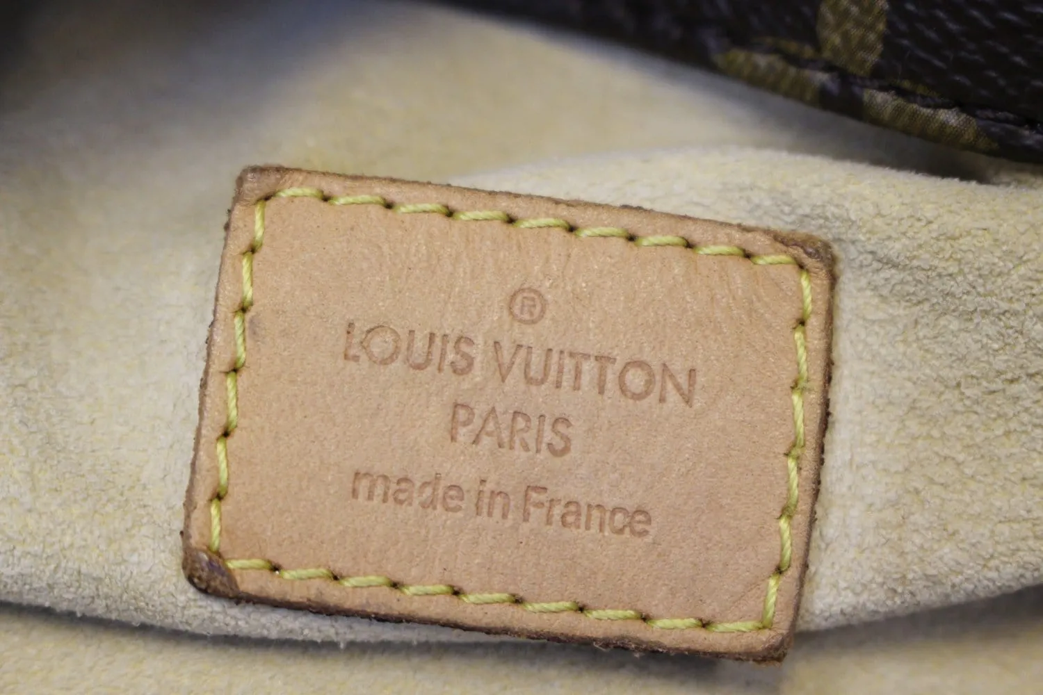 LOUIS VUITTON Monogram Canvas Artsy GM Tote Hobo Handbag