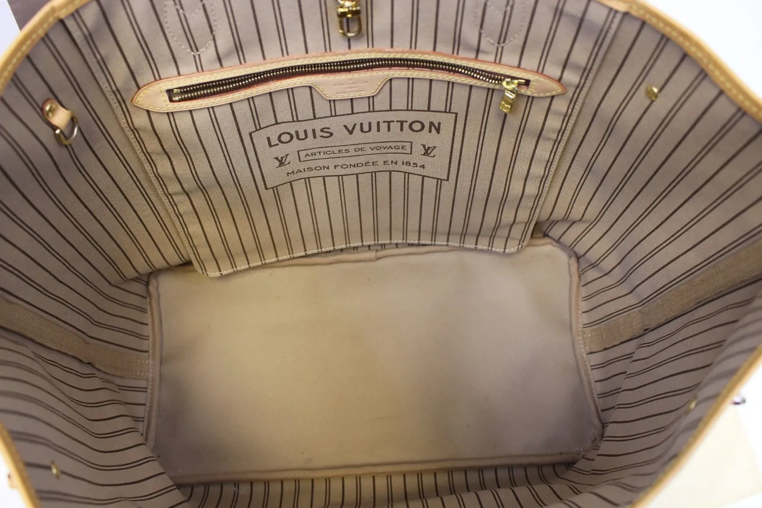 LOUIS VUITTON Monogram Canvas Brown Neverfull GM Shoulder Bag