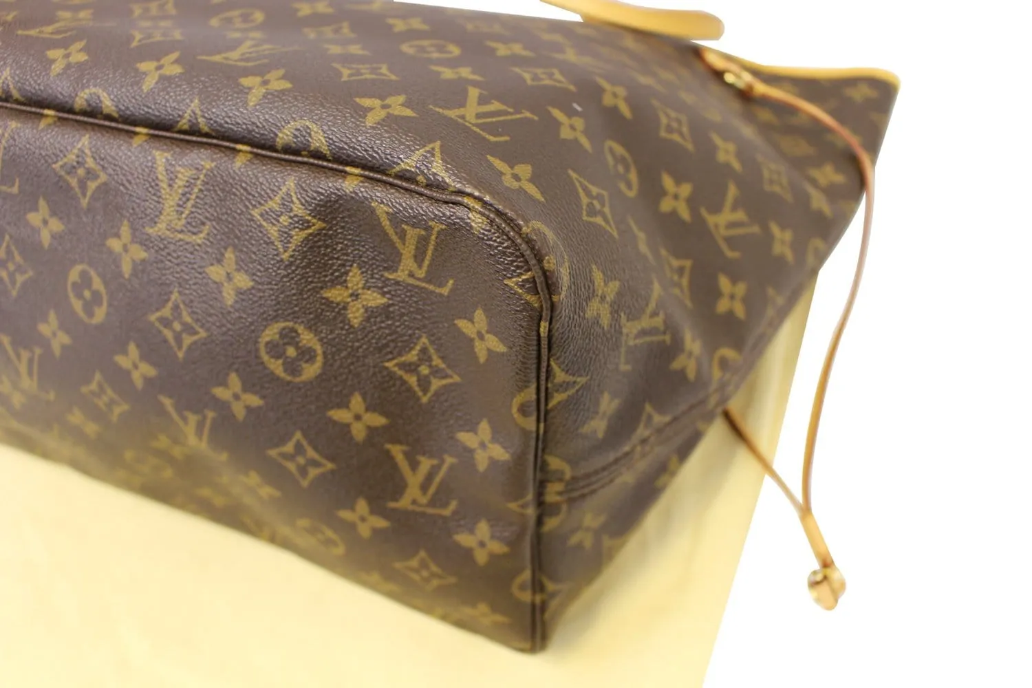 LOUIS VUITTON Monogram Canvas Brown Neverfull GM Shoulder Bag