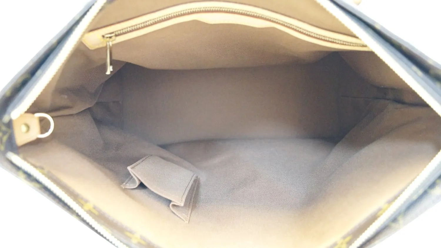 LOUIS VUITTON Monogram Canvas Cabas Mezzo Tote Bag