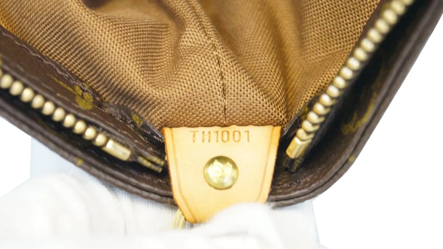 LOUIS VUITTON Monogram Canvas Cabas Mezzo Tote Bag
