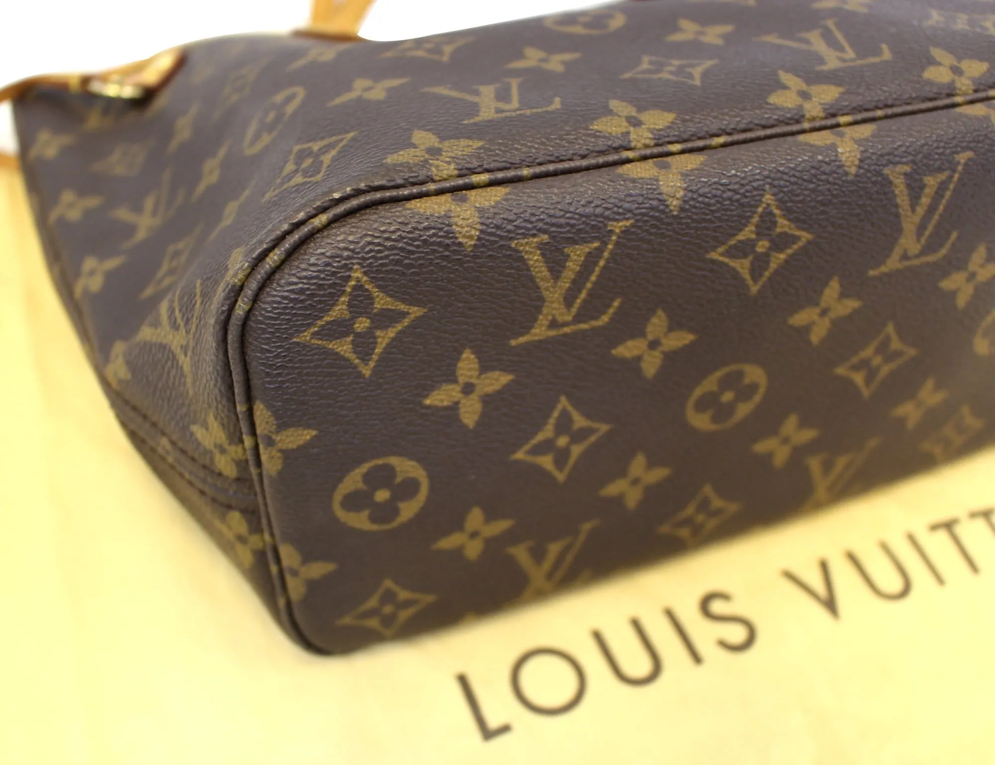 LOUIS VUITTON Monogram Canvas Neverfull PM Tote Shoulder Bag