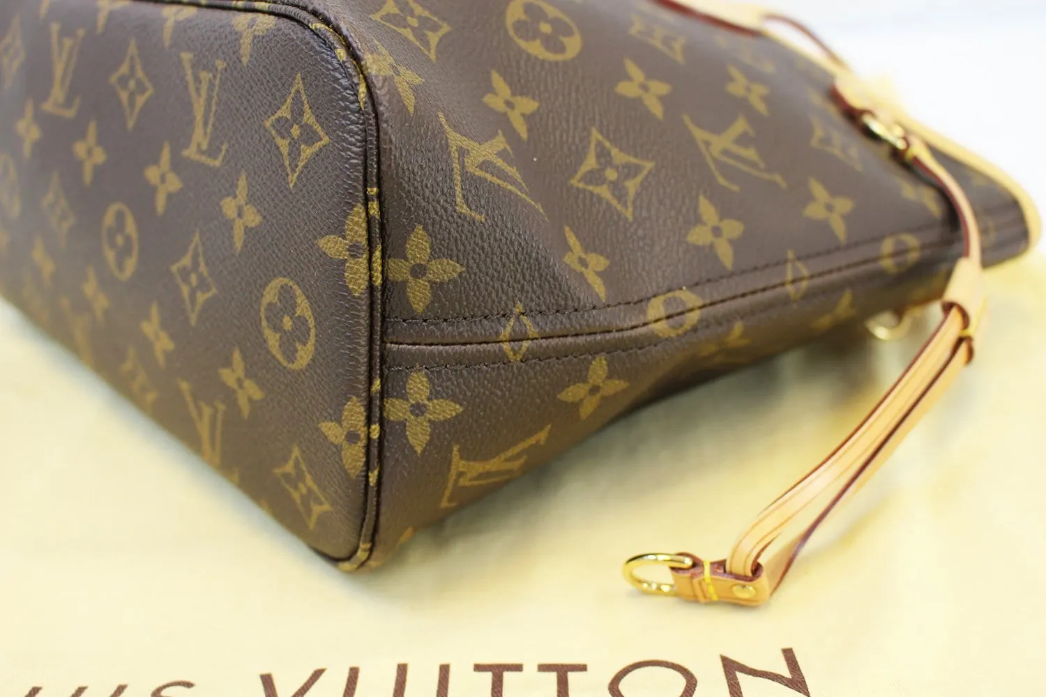 LOUIS VUITTON Monogram Canvas Neverfull PM Tote Shoulder Bag