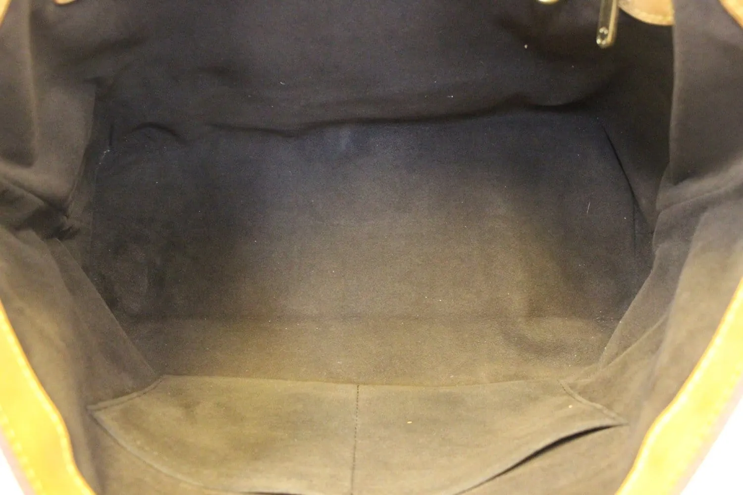 LOUIS VUITTON Monogram Canvas Wilshire MM Shoulder Bag