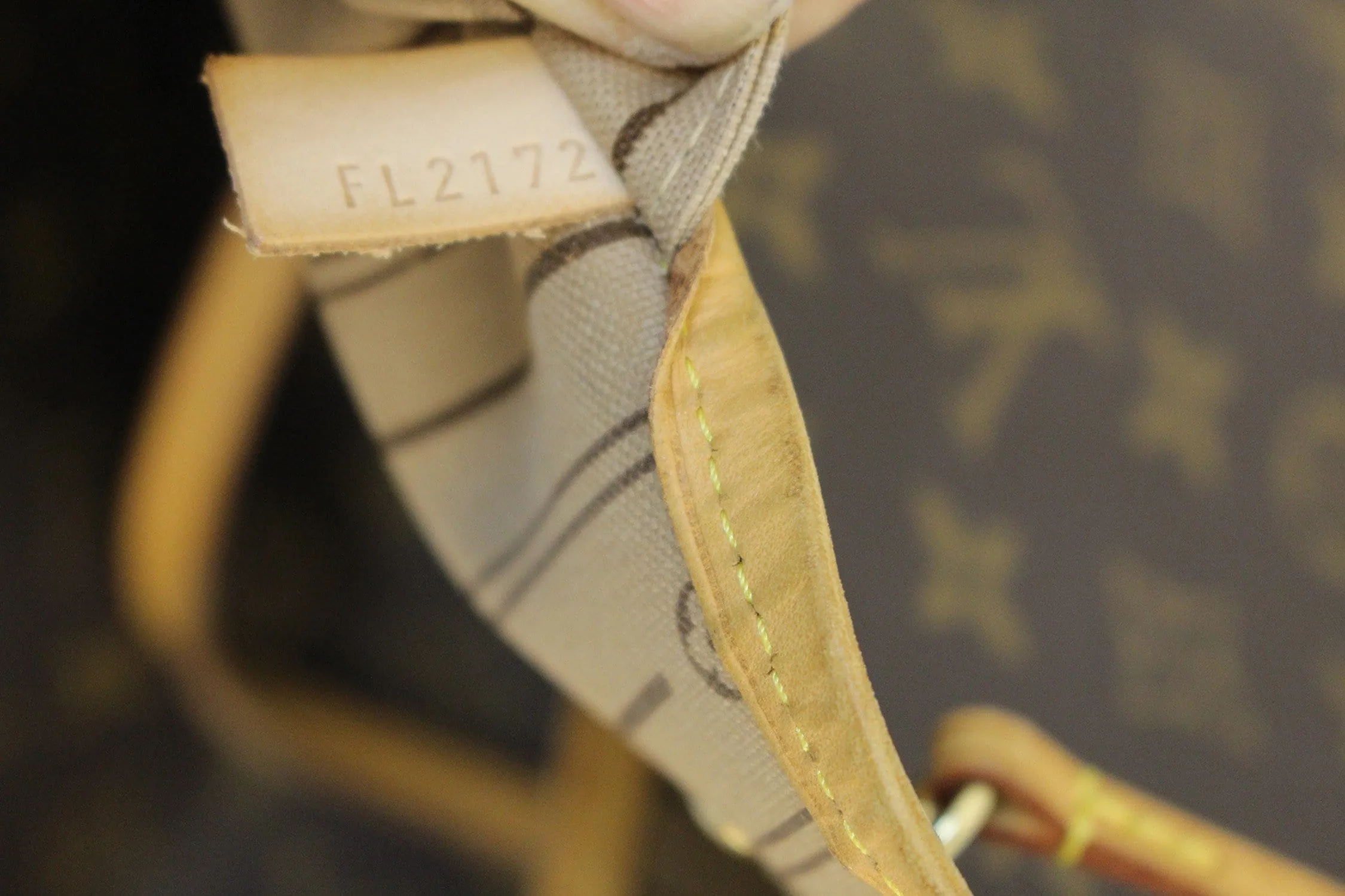 LOUIS VUITTON Monogram Neverfull GM Shoulder Bag