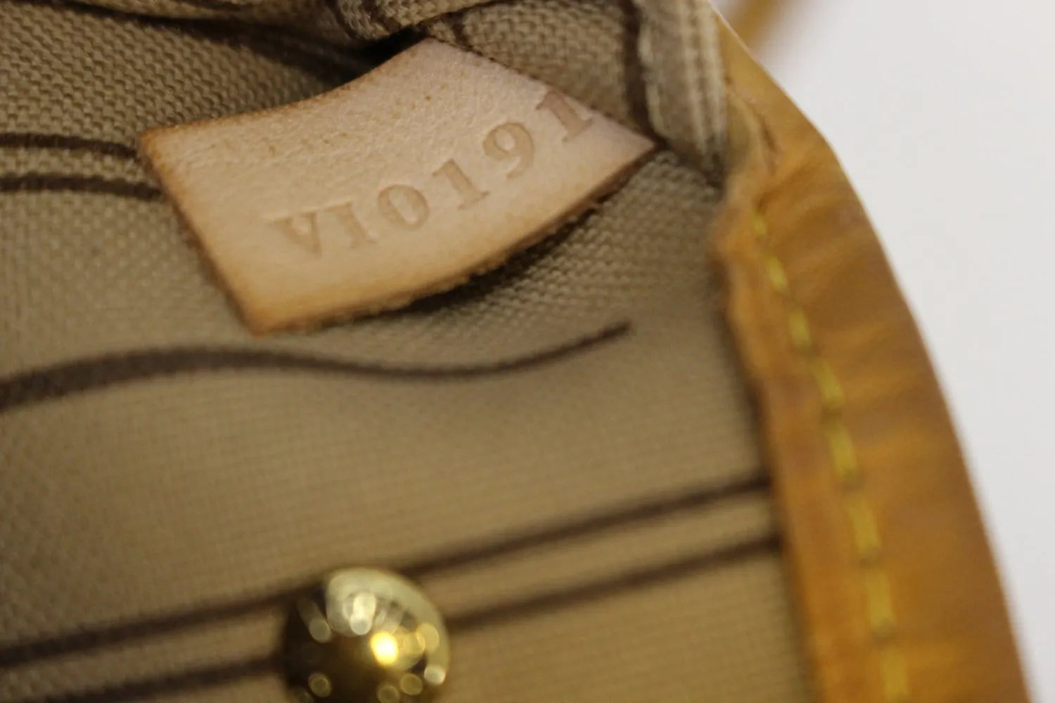 LOUIS VUITTON Monogram Neverfull PM Tote Bag