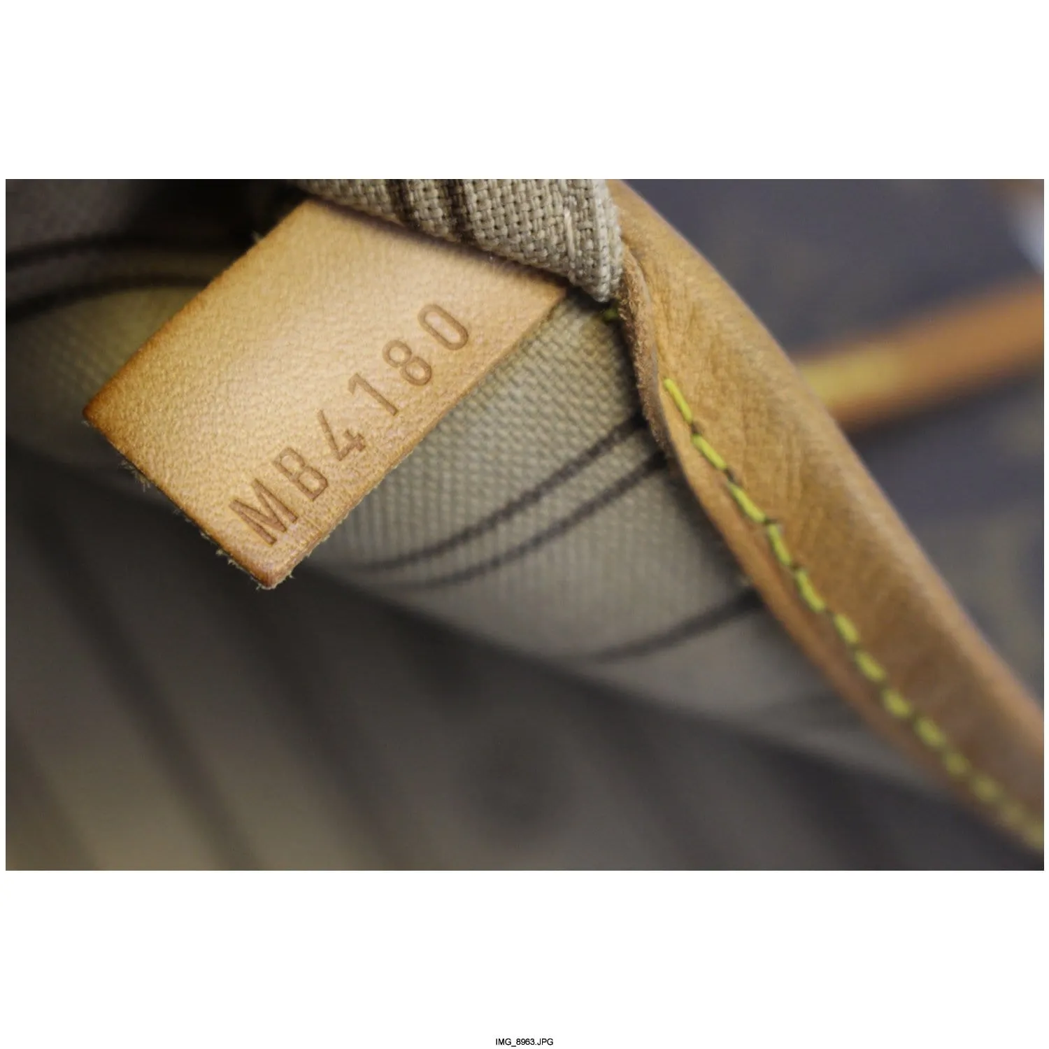 LOUIS VUITTON Neverfull MM Monogram Canvas Tote Bag Brown