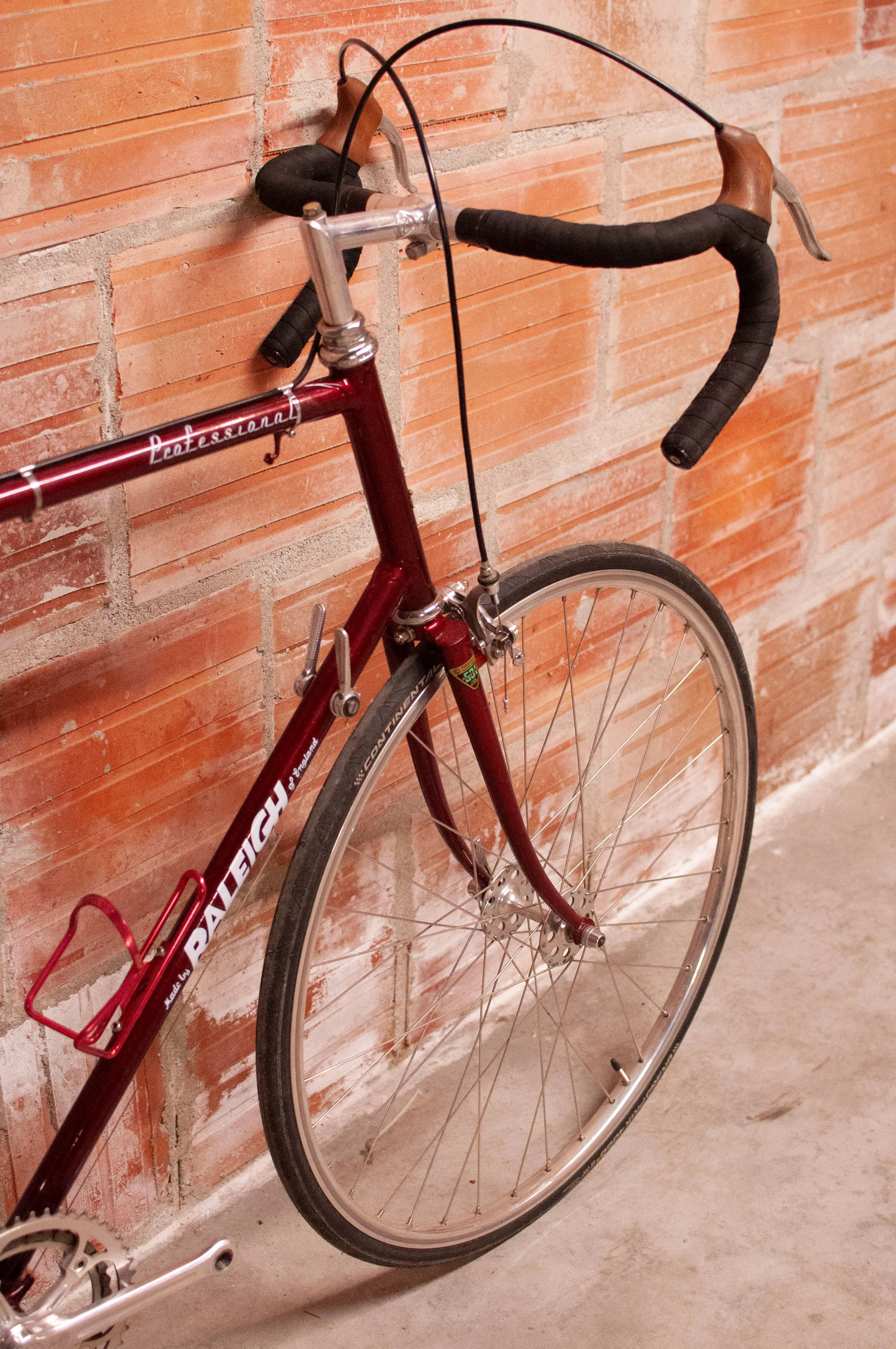 Raleigh Professional - Vintage Road Bike - Red - 63 cm frame